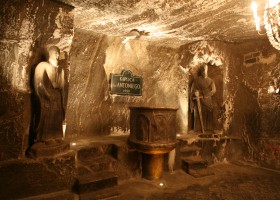 (c) The Wieliczka Salt Mine