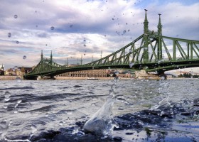 Liberty bridge