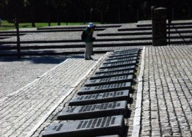 International monument (c) www.auschwitz.org