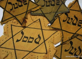 Jewish labels (c) www.auschwitz.org